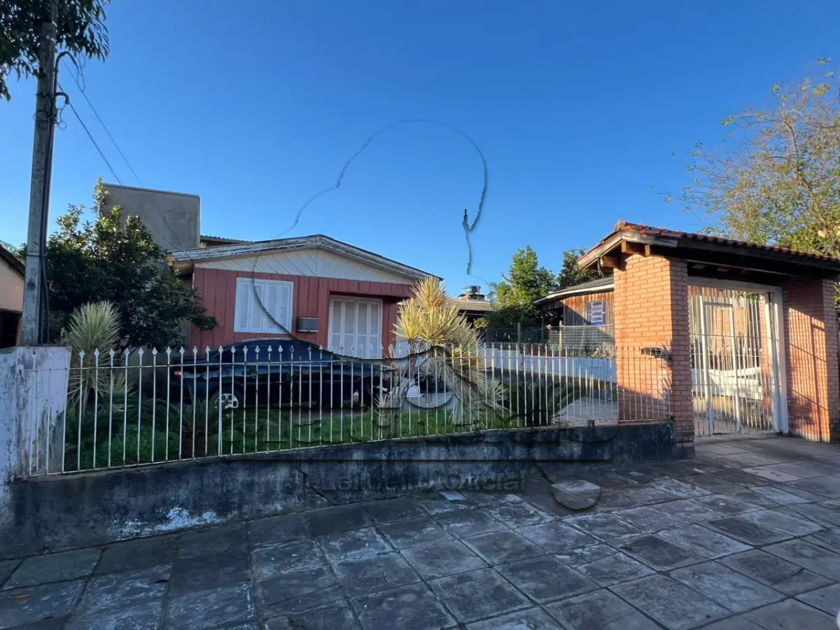 LOTE 001 - LEILÃO ON-LINE DE 50% DE UMA CASA MISTA NO BAIRRO CANUDOS EM NOVO HAMBURGO