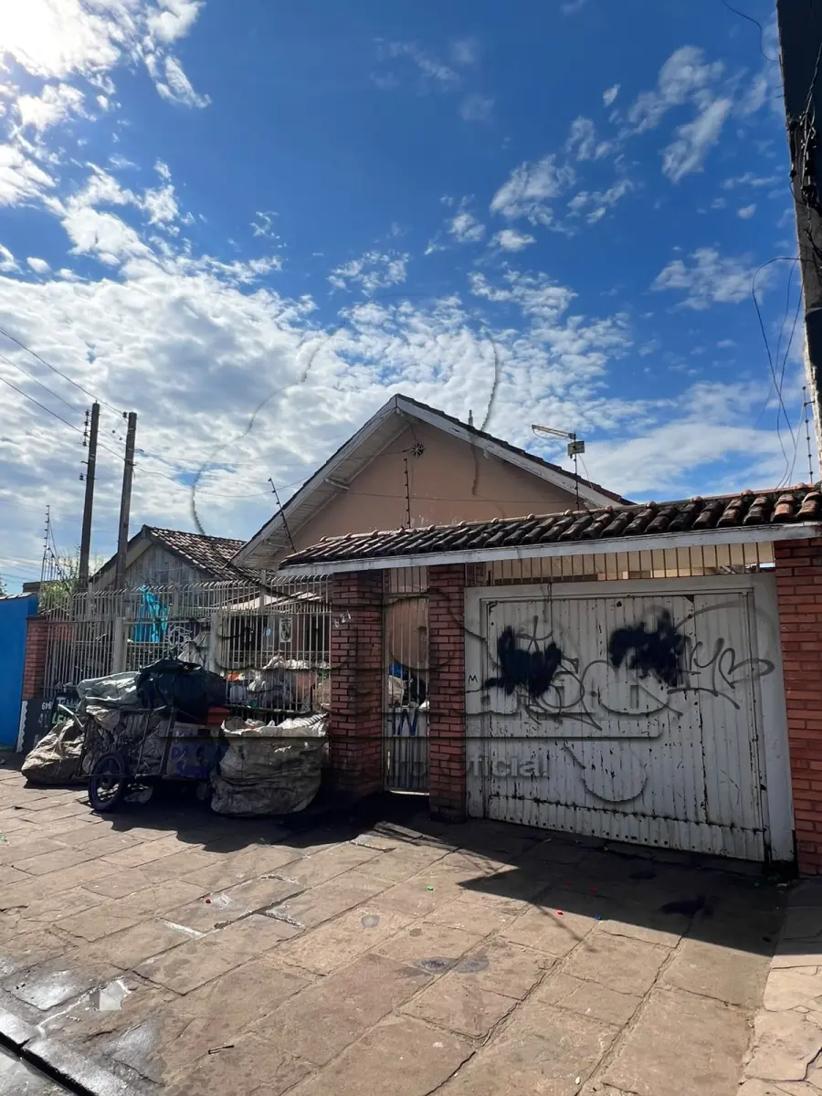 LOTE 001 - LEILÃO PRESENCIAL/ON-LINE DE CASA DE ALVENARIA, LOCALIZADA NA AVENIDA HENRIQUE BIER, EM SÃO LEOPOLDO