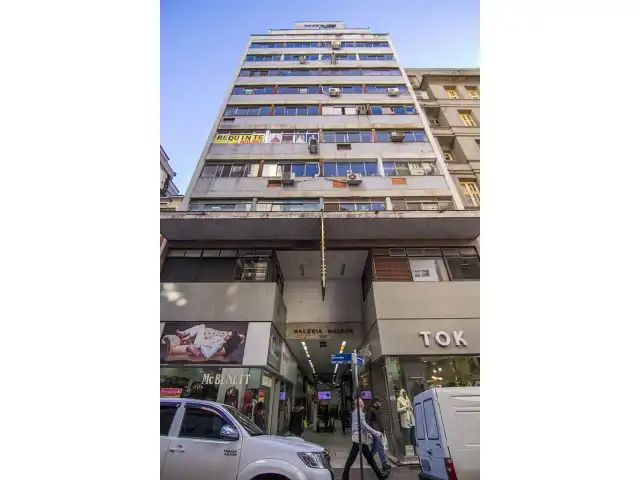 LEILÃO ON-LINE DE SALA COMERCIAL NO CENTRO HISTÓRICO EM PORTO ALEGRE