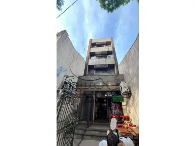 LOTE 001 - LEILÃO ON-LINE DE UM CONJUNTO COMERCIAL DESOCUPADO (APARTAMENTO) NO CENTRO HISTÓRICO, EM PORTO ALEGRE