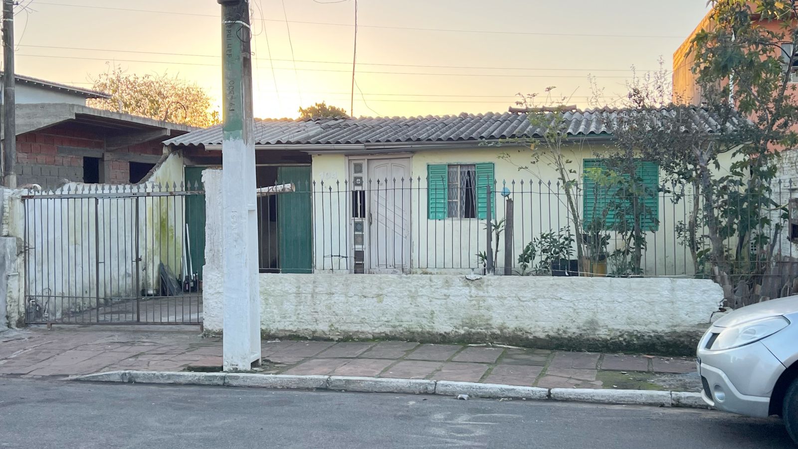 LEILÃO ON-LINE DE UMA CASA DE ALVENARIA NO BAIRRO SCHARLAU EM SÃO LEOPOLDO, localizado em São Leopoldo - RS