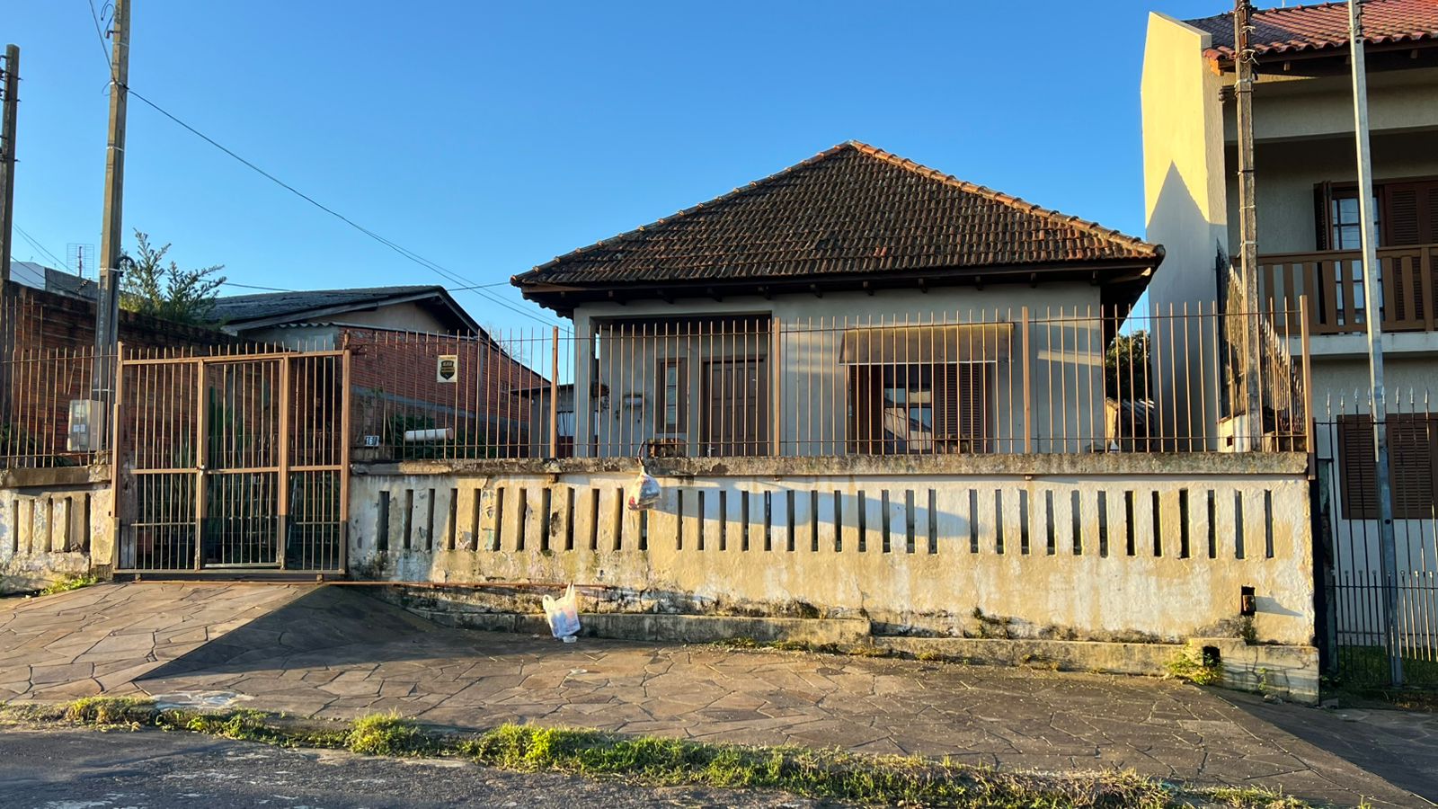 Imagem do imóvel LEILÃO ON-LINE DE UMA CASA DE ALVENARIA NO BAIRRO PRIMOR EM SAPUCAIA DO SUL