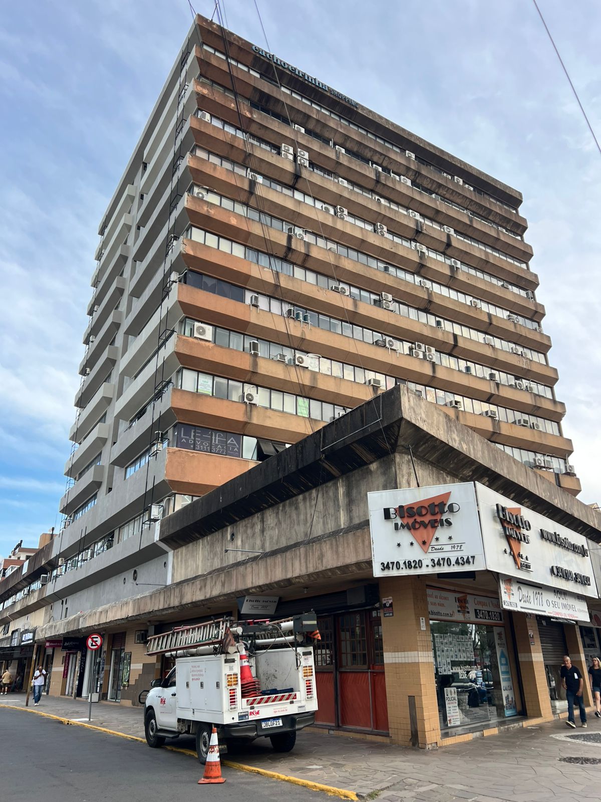 LEILÃO ON-LINE DE SALA COMERCIAL NO CENTRO DE CACHOEIRINHA
