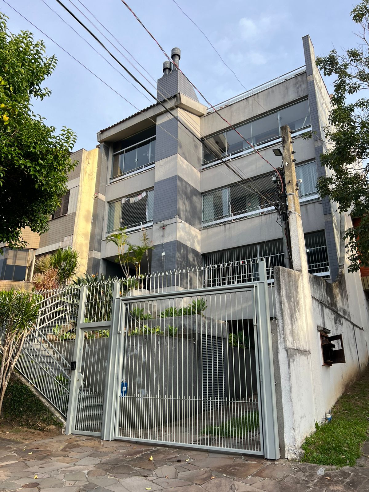 LEILÃO ON-LINE DE BOX EM CONDOMINIO DE PORTO ALEGRE
