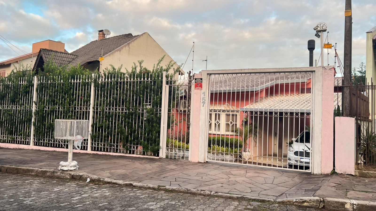 LEILÃO ON-LINE/PRESENCIAL DE EXCELENTE IMÓVEL EM SÃO LEOPOLDO