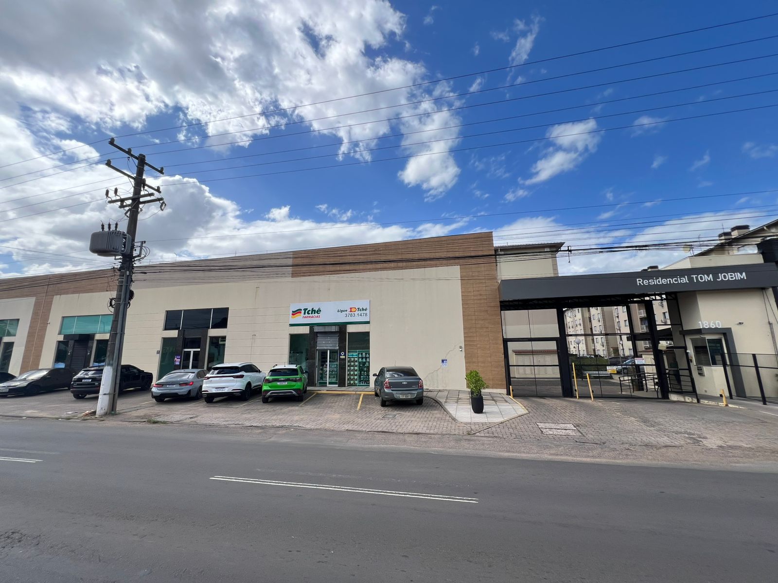 Leilão On-line E Presencial De Um Apartamento No Condomínio Tom Jobim, Localizado Na Avenio Da Imperatriz Leopoldina Em São Leopoldo, localizado em São Leopoldo - RS, bairro Pinheiro
