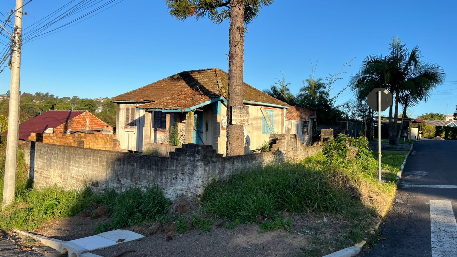 LEILÃO ON-LINE DE 48,07% DE UMA CASA MISTA NO BAIRRO DUQUE DE CAXIAS EM SÃO LEOPOLDO, localizado em São Leopoldo - RS
